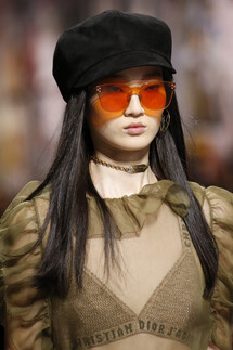 Details Christian Dior , Details Dior Fall 2018 Ready-to-Wear , Детали показа Кристиан Диор , Детали показа Диор осень зима 2018 , Fashion show , неделя моды в Париже , PFW , Мария Грация Кьюри , Mainstyles